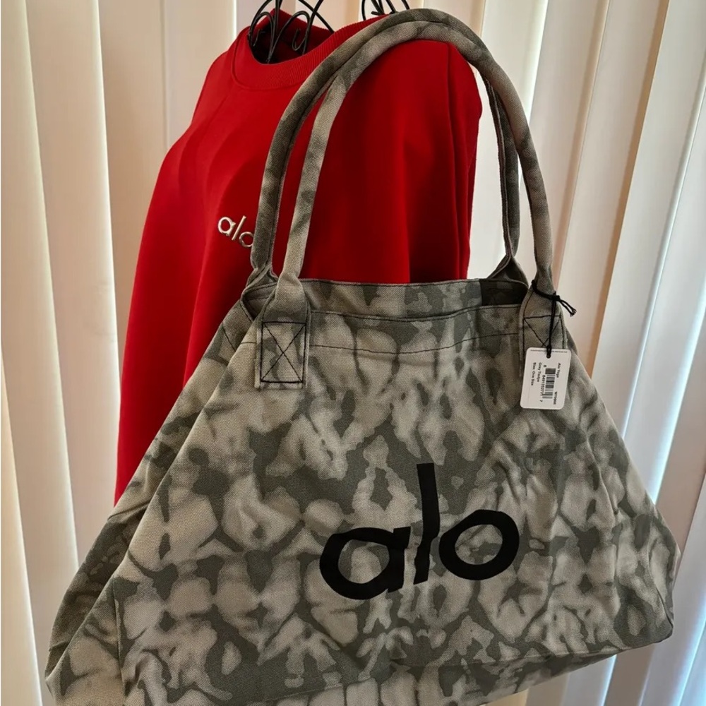 ALO Yoga Camouflage Tote Bag